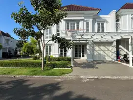 Dijual Rumah Hook Harga di bawah developer di il Lago Gading Serpong