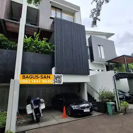Disewakan Rumah Cakep Ada Swim Pool Dekat Sekolah JIS Jakarta Selatan