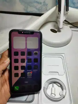 iPhone XR 64gb iBox