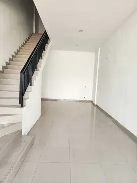 DISEWA RUKO MILENIAL PIK 2 4.5x12 DEKAT PERUMAHAN COCOK UNTUK USAHA