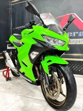 Kawasaki All-New Ninja 250 Hijau mewah dp minim.Anugerah motor rungkut