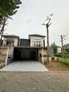 RUMAH MEWAH DI SERENIA HILLS LEBAK BULUS CLUSTER REGENT SIAP HUNI