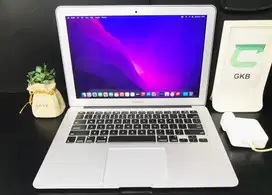 Macbook 2017 i5 Ram 8gb bodi Mulus bonus aplikasi siap pakai
