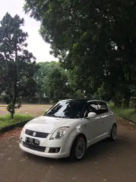 Suzuki Swift 2010 Bensin
