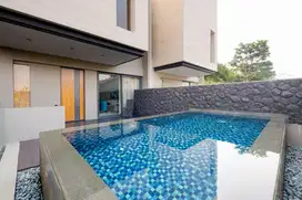 RUMAH MEWAH MURAH DI CIPETE SIAP HUNI ADA POOL DAN LIFT DEKAT MRT