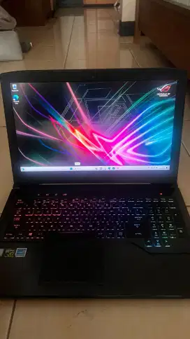 Laptop ASUS ROG Strix GL503GE