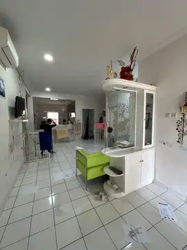Dijual rumah siap huni lt.200m di Villa Melati Mas hg 2,6 M