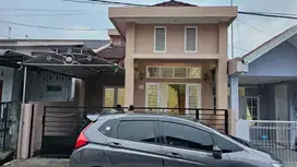 Disewakan rumah minimalis, 1,5 lantai, kamar 4, kamar mandi 2, carport
