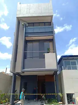 RUMAH MURAH BRAND NEW DI PERMATA HIJAU MANSION SIAP HUNI  KOLAM RENANG