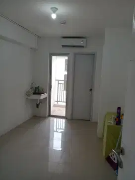 Disewakan unit 2BR kosongan @Bassura city apartment