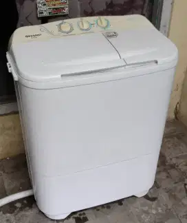 DIJUAL MESIN CUCI SHARP 7,5 KILO NORMAL LOK JAK-SEL bisa di anter