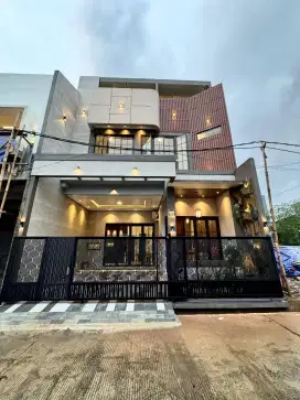 JUAL CEPAT! RUMAH MEWAH 3 LANTAI PURI MADANI 2 TANGSEL FULL FURNISHED!
