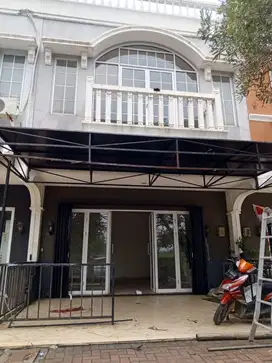 Ruko Hadap Jalan Solvang Arcade Gading Serpong Tangerang