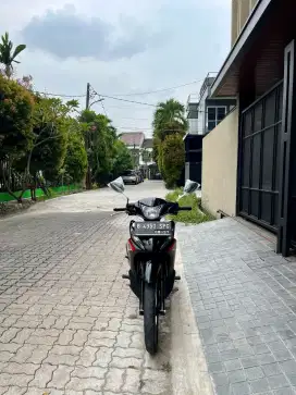 DI JUAL CEPAT HONDA REVO TH 2022 ..UNIT GRESS GUYS‼️