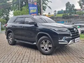 [OLX Mobbi] Toyota Fortuner Hitam 2.4 G 4X2 DSL Solar-AT 2023 FJJ