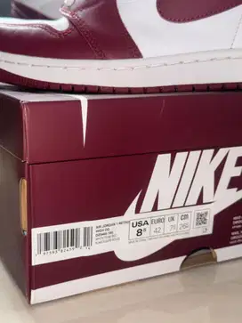 NIKE AIR JORDAN 1 RETRO HIGH OG WHITE TEAM RED