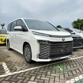 Toyota Voxy AT Bensin 2025