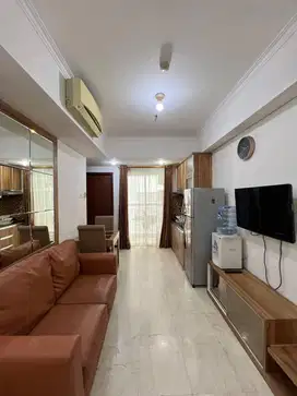 Disewakan Apartemen Royal Mediterania Garden, 2BR Furnished Luas 42m2