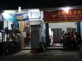 di sewa kan kios per tahun dekat RS Islam pondok kopi
