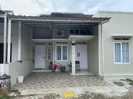 DIJUAL CEPAT!!! Rumah second siap huni..