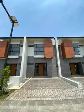 Siap Huni Central Park Juanda Depan Taman