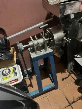 Mesin Penggiling Jahe / lengkuas / Cabe / Kelapa / Rempah