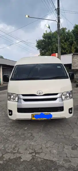 Hiace commuter tahun 2023