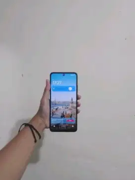 redmi note 11 pro ram 8/128
- backdor retak