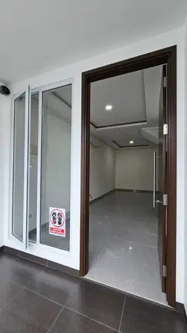 Dijual rumah brand new di Citra 3 Jakarta Barat