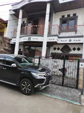 DiKontrakan Rumah 3 Lantai, 16jt/6 bulan atau kontrak Tahunan