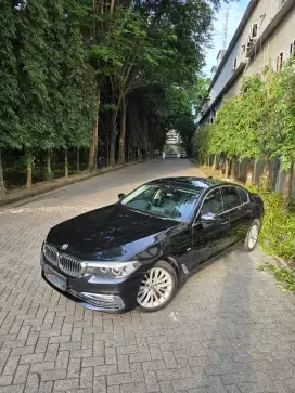 Bmw 530i luxury facelift g30 2017 / 2018 A/T Hitam