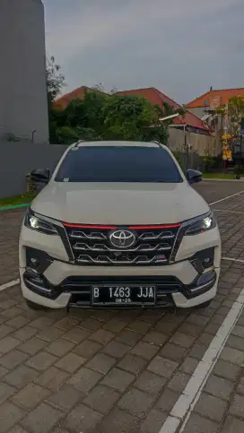 TOYOTA FORTUNER 2.4 VRZ 4X2 AT