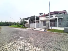 Rumah Bagus Perumahan Graha Kencana Blimbing Dekat Exit Tol