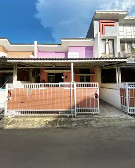 Rumah 3 Kamar Tidur Strategis di Serpong dekat Tol Jelupang Tangerang