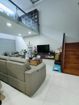 Jarang Ada Rumah Cantik Minimalis 2 Lantai Mekar Wangi Bandung