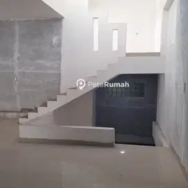 Jual Villa Komplek Tasbih 1
