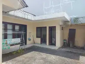 Rumah South Emerald Mansion Citraland di Surabaya, Hadap Selatan