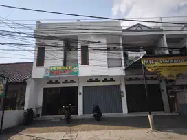 Ruko Siap Pakai Lokasi Ramai di Harapan Indah Bekasi