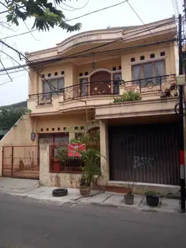 RUMAH MEWAH UTAN KAYU - MATARAMAN