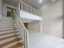 Sewa Kantor 97 m2 Hrg Terjangkau & Strategis di SOHO Pancoran Jaksel