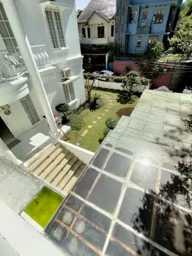 Rumah Lux siap huni di pondok hijau Gegerkalong Setiabudi