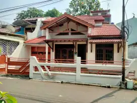 RUMAH 2 LANTAI FULL RENOV LOKASI PINGGIR TOLL CIJAGO/CISALAK