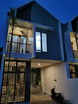 RUMAH MEWAH LANTAI 2 BRANDA MUMBUL
