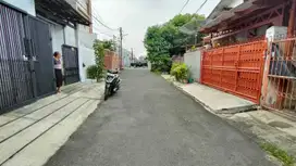 Dijual Rumah Tua Hitung Tanah di Taman Kota Kembangan Jakarta Barat