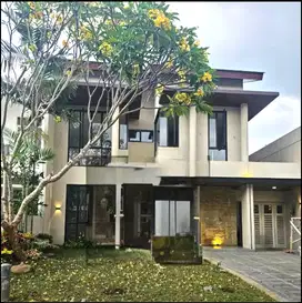 Rumah Lippo Karawaci Central Cluster Taman Himalaya Brand New with Poo