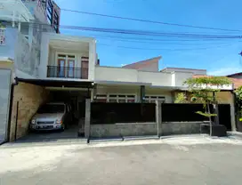 Jual rumah cantik komplek Budi Indah Cimahi, lebar muka 12 meter