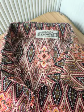 Baju Batik Pria Warna Dasar Coklat Orange Ukuran L