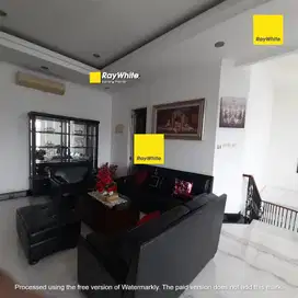 Rumah Sewa Bagus & Asri, Prime Lokasi, Mampang Prapatan, Jakarta