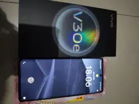 Vivo V30e 8+8/256 (Giri Merah)