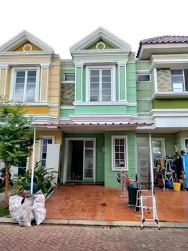 Termurah. Rumah bagus Amarillo Village, Gading Serpong